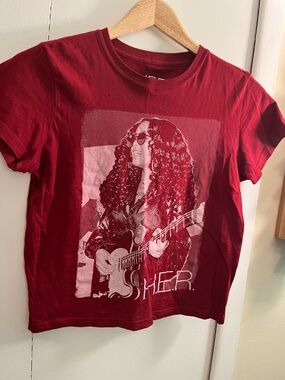 Women's Cropped H.E.R. Graphic Tee in Deep Red Size Small